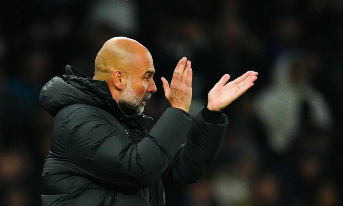 北京时间11月10日，英超联赛第11轮，#曼城[超话]# 在客场以1比2不敌布莱