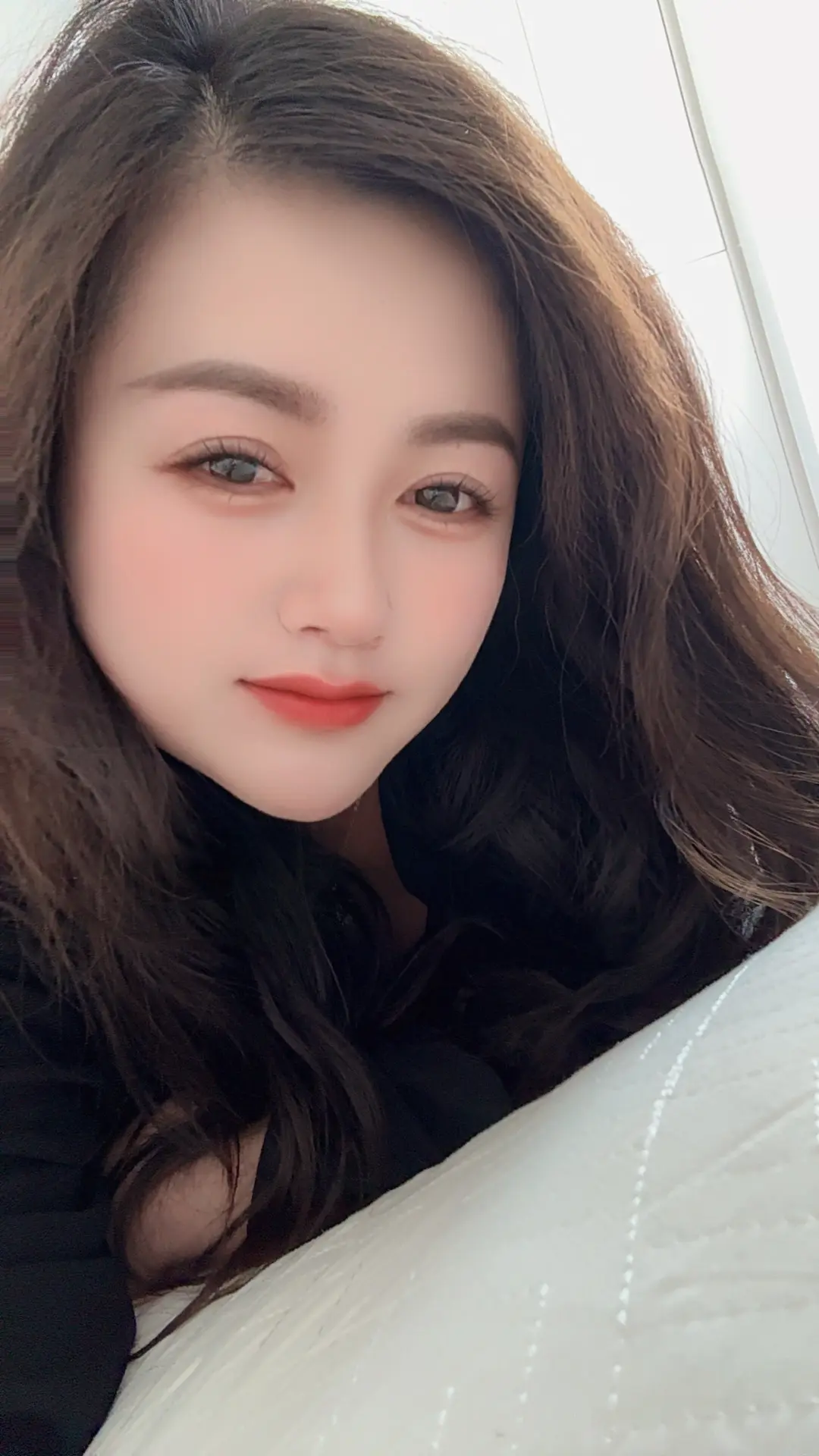 无论什么关系，认清自己的身份，摆正自己的地位，别把自己看得太重，别高估...