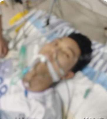 湖南岳阳29岁教师在教师节当晚值守自习在讲台上晕到