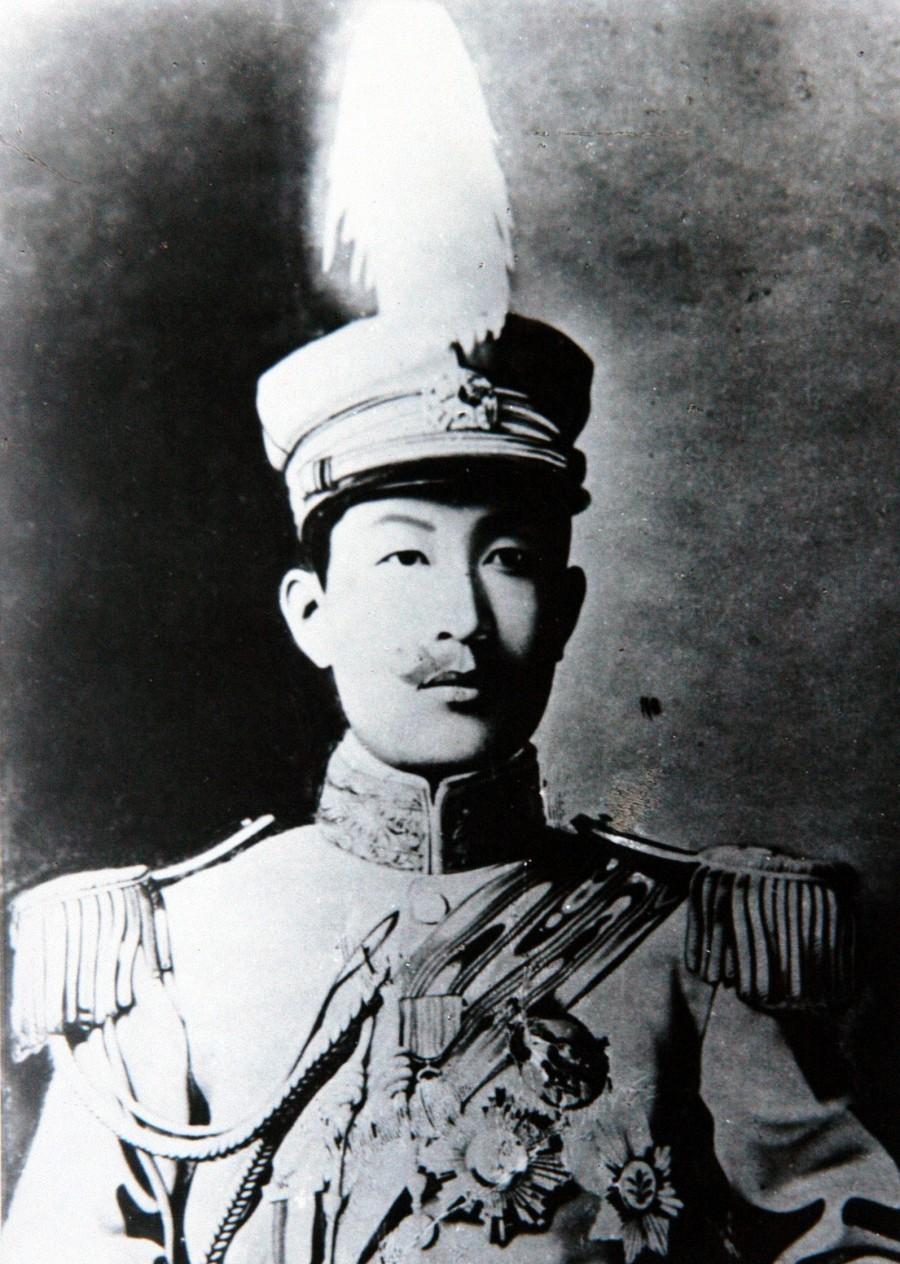 蔡锷1882年生，1916年就去世了，活了不到34岁。可就这么短的一辈子，他干了