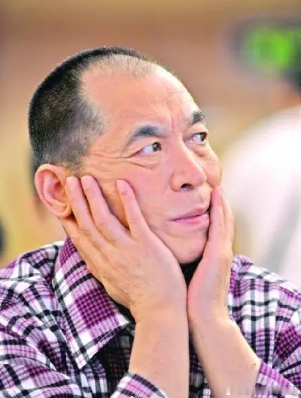 梁晓声在《人世间》中说：“如果最亲的人去世了，最初你不会那么痛，因为你缓不过来，