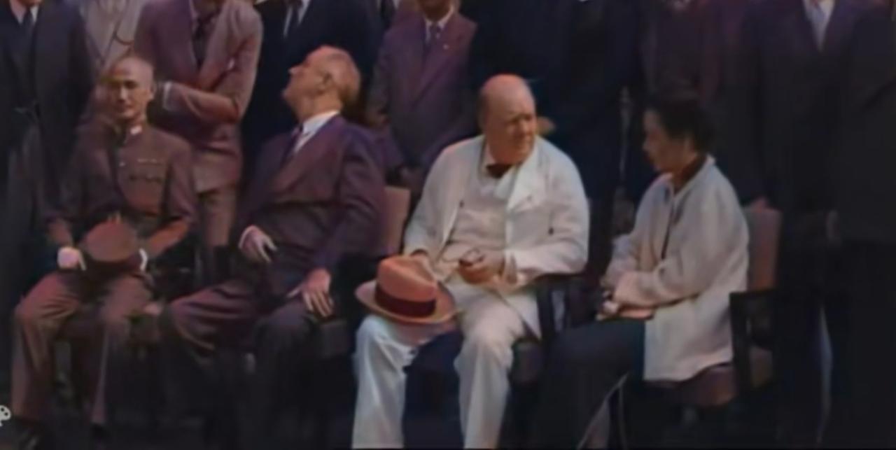载入史册珍贵同框！开罗会议四大人物合影定格大国外交瞬间
 
1943年开罗会议，
