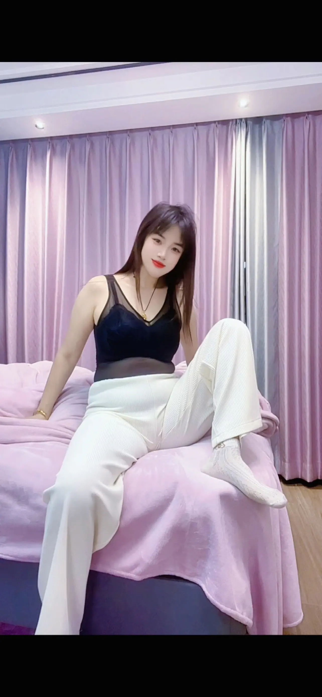 “人生总有遗憾，因无力改变而学会释怀；与其困于执念，不如放手前，不是妥...