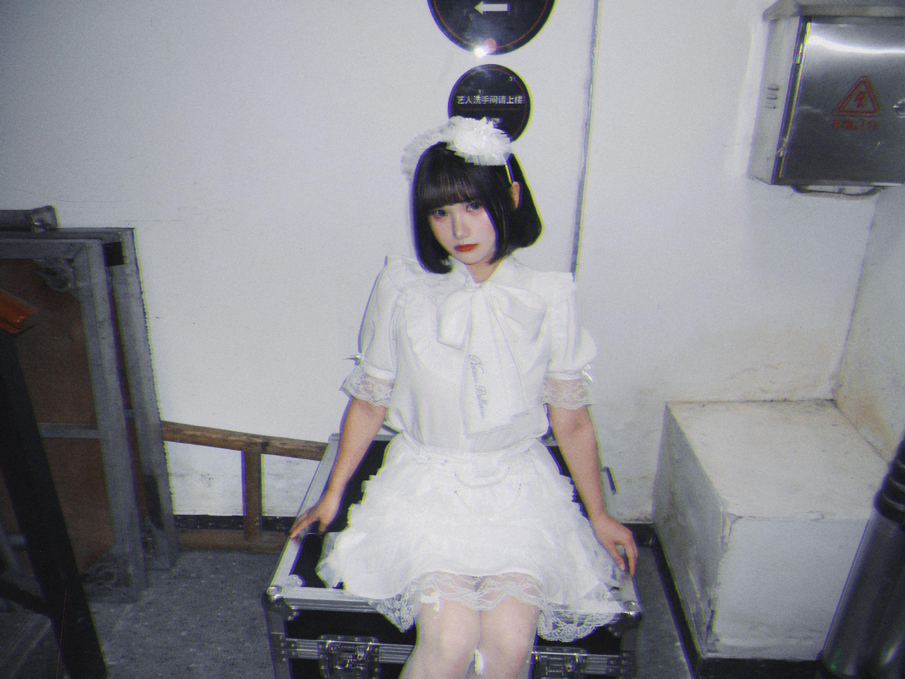 人偶很像真的人类，请不要养混。