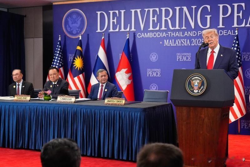 泰柬战火再起，特朗普调停为何惨遭打脸？
12月7日，泰柬边境冲突再起，战火已蔓延