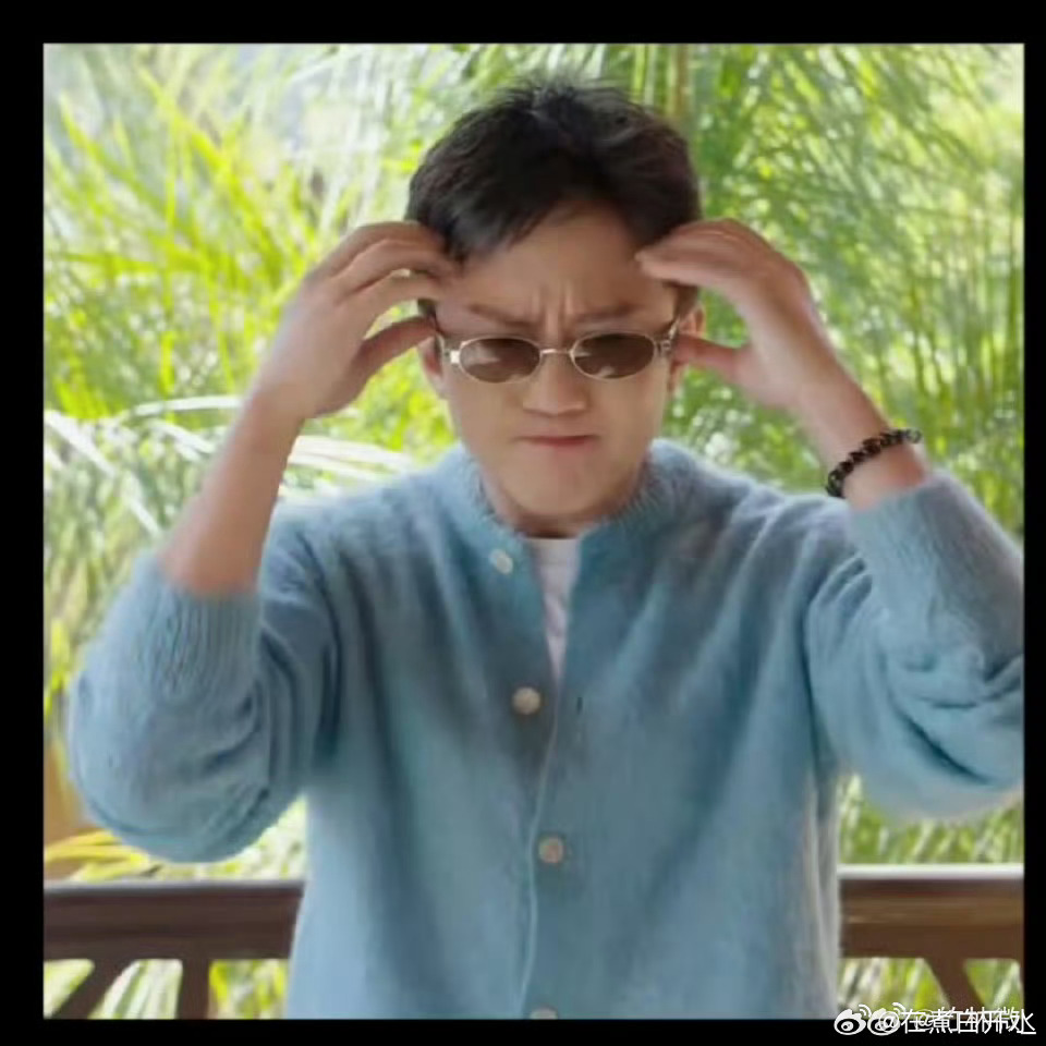 邓超老辈子就是会饭撒 五哈六季定档啦，邓超主动帮大家跟平台要福利，宠粉超实在，像