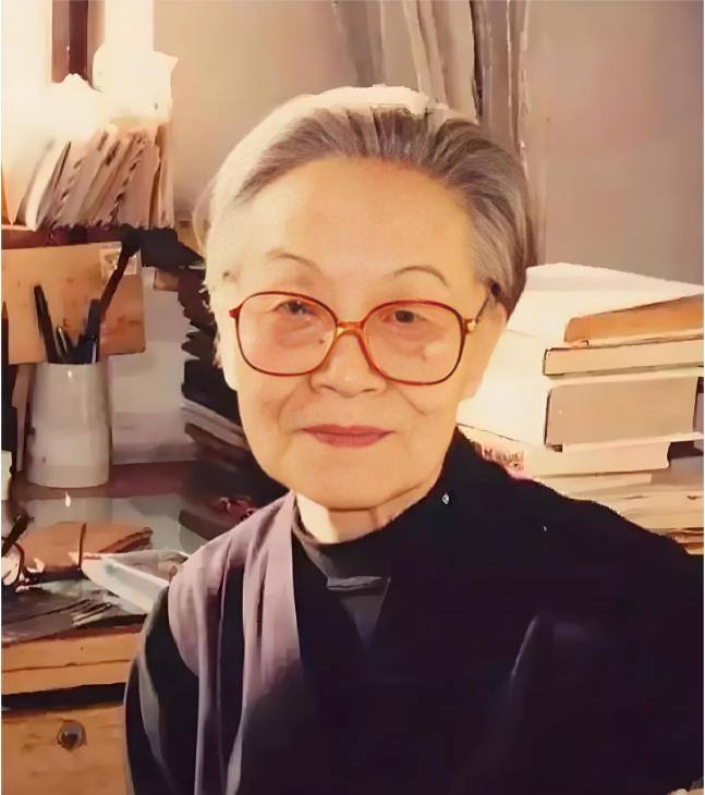 杨绛的书，我以前买过，如她的《洗澡》《我们仨》《干校六记》等，大都翻翻就放下，没