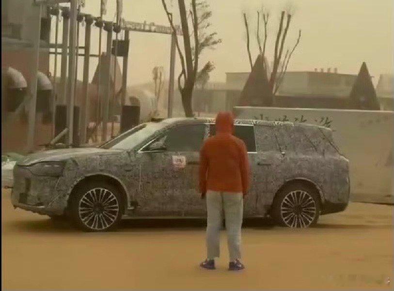 网传问界M9长轴距，也有人传M11的确是很长的大v聊车问界m9 ​​​