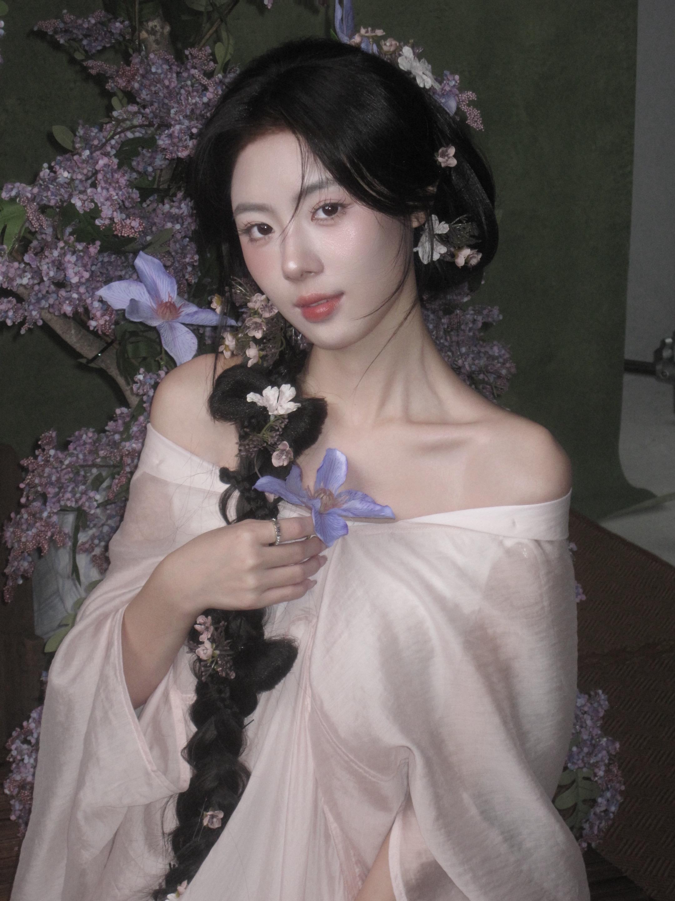 明是明月的明，意是意中人的意。爱鼠这个入青云了！我都笑纳了！！