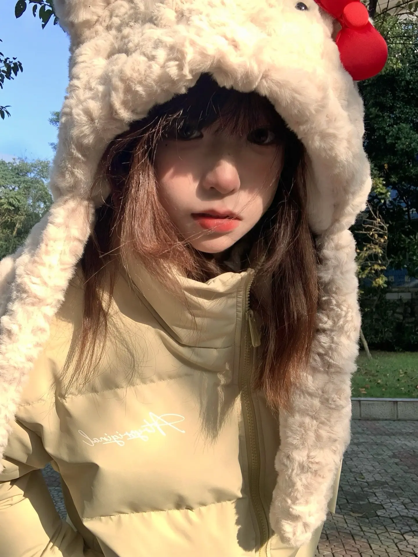 妈妈说带刺的玫瑰很危险☀️