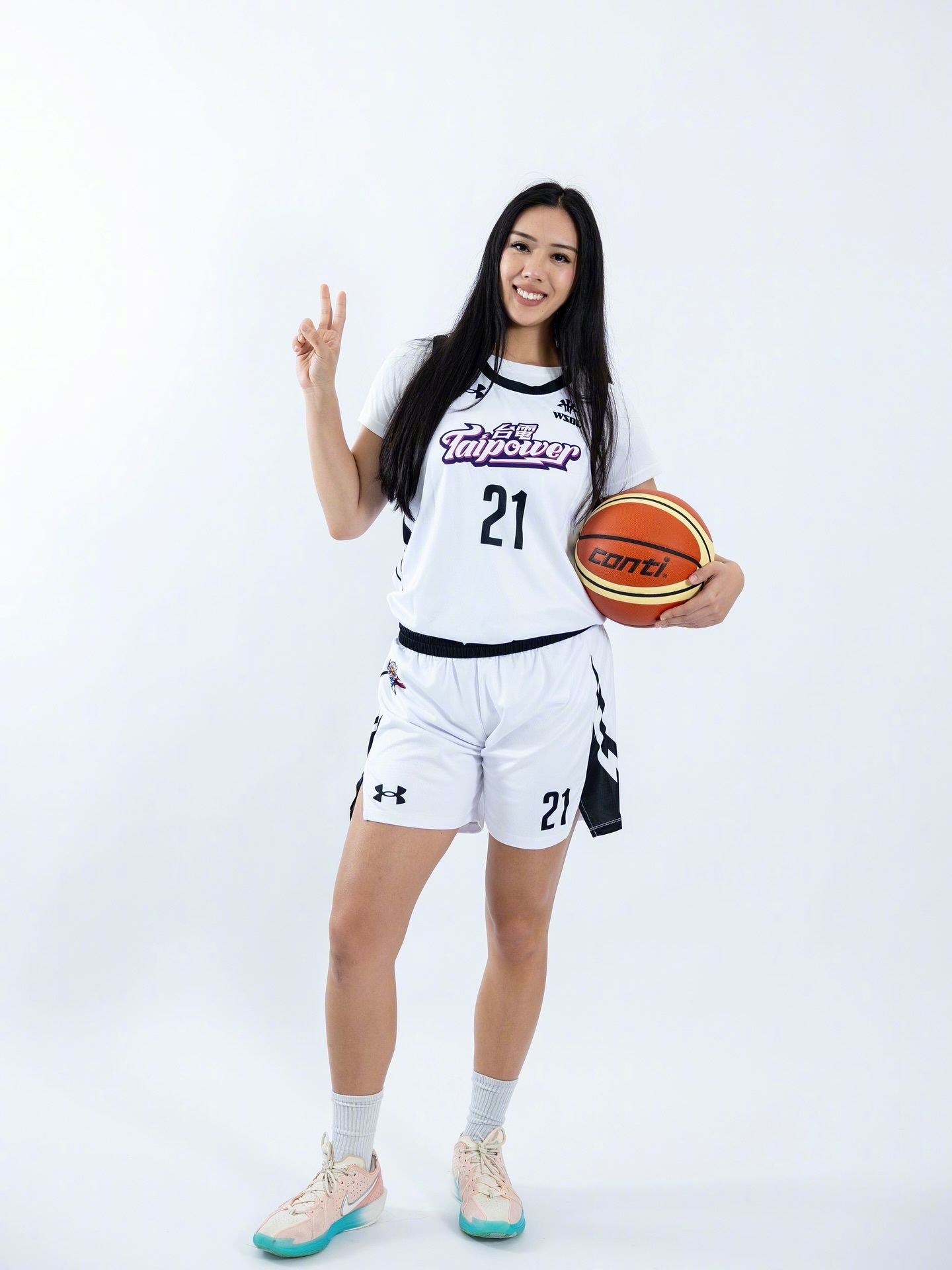 湾湾女子篮球联赛球员宋佩欣，记得在2023年的时候发过一次，时间也是过很快。 