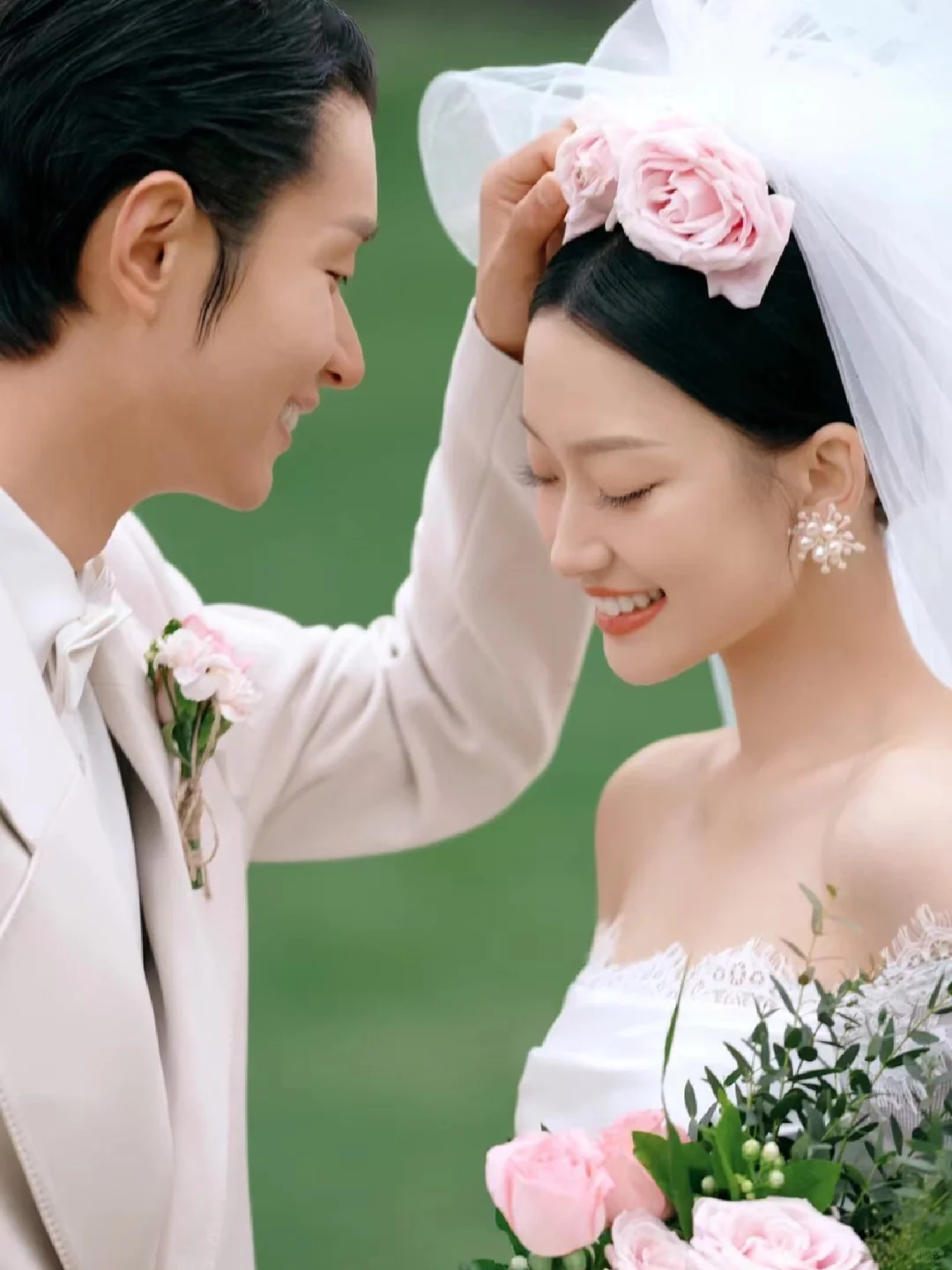 💍草坪婚纱照，浪漫满分！