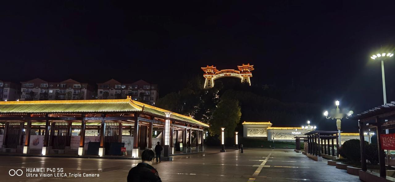 来过阳城吗？这个骏马岭森林公园真不错，阳城夜景也很不错，像个城市了！也是个山城，