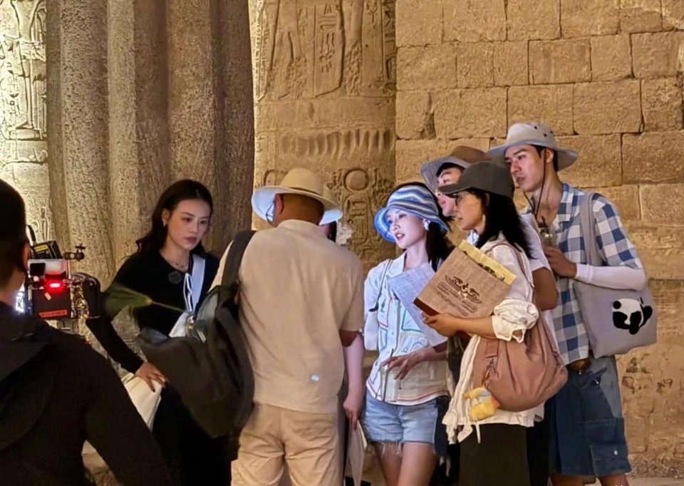 花少路透，李沁真的是自带光啊！ ​​​