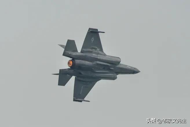 美军证实伊朗击中隐身战机F-35

美军中央司令部发言人霍金斯（Tim Hawk