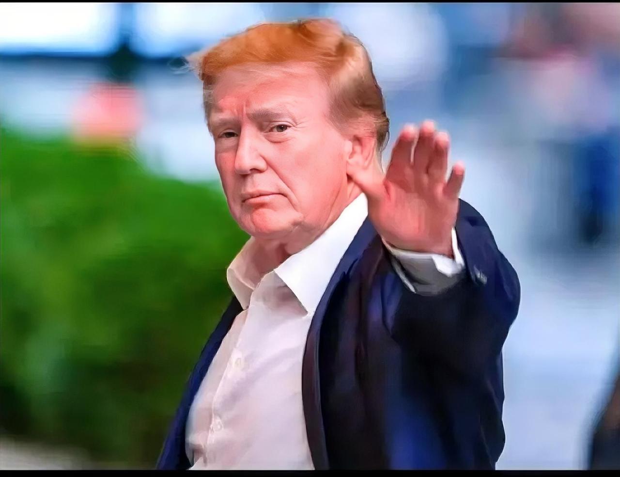 我个人认为，美联储一旦降息，美元大概率走弱，人民币等非美货币会被动升值。
降息会