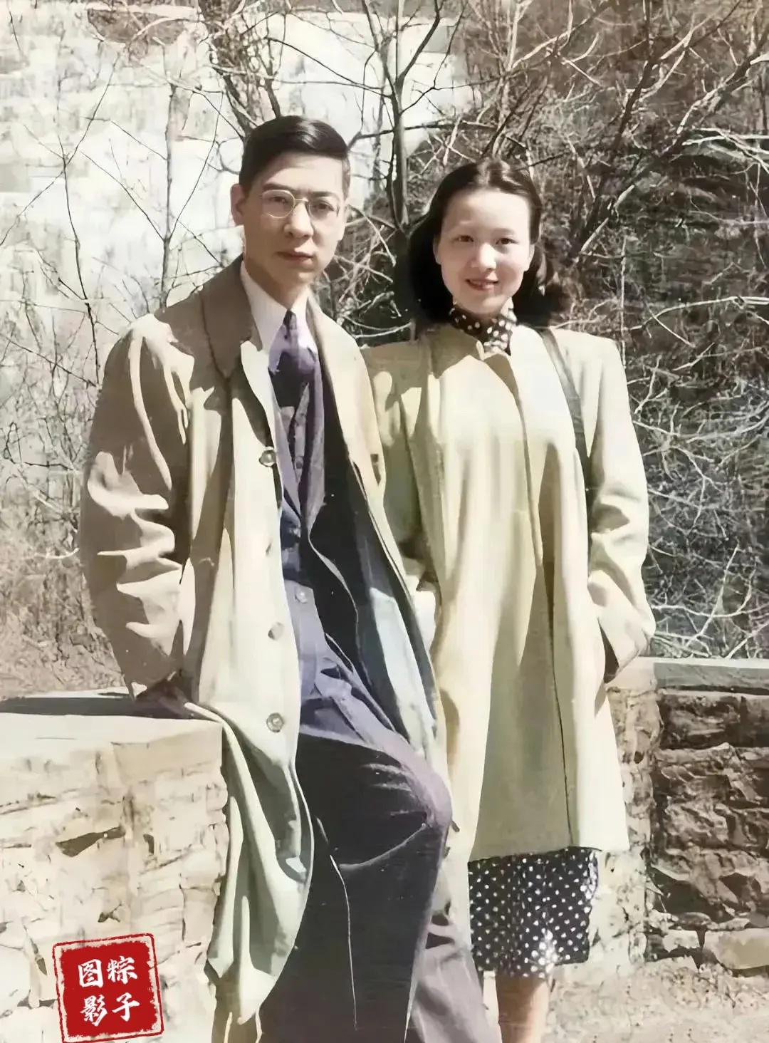 这是郭永怀与夫人李佩在康奈尔大学时的珍贵合影，郭永怀西装笔挺，目光坚定，李佩衣着