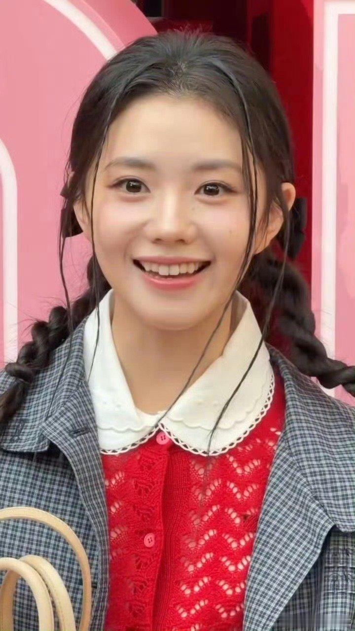 今天miumiu新春活动，赵今麦刘浩存李庚希同台，来看看三位谁最佳