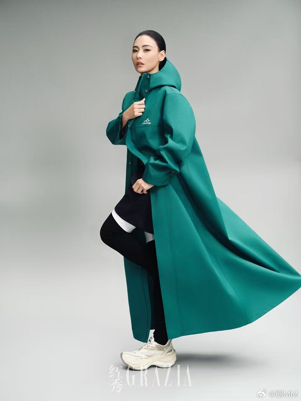 张柏芝时隔10年重返红秀 张柏芝那种从骨子里透出来的自信和松弛感，真的不是谁都能