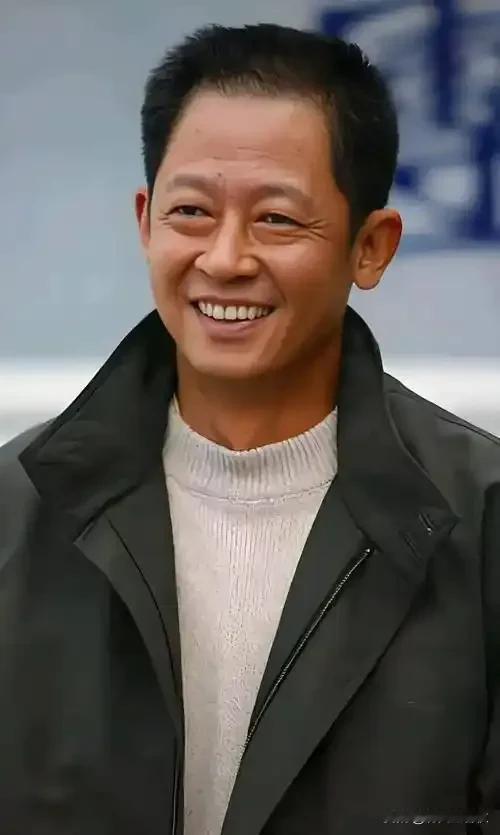 娱乐圈哪位演员最适合演“斯文败类”老演员王志文比较合适，表面很斯文，但是那种坏坏
