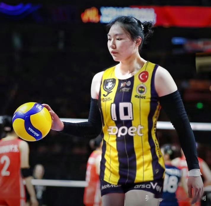 费内巴切球迷在幻想张籽萱