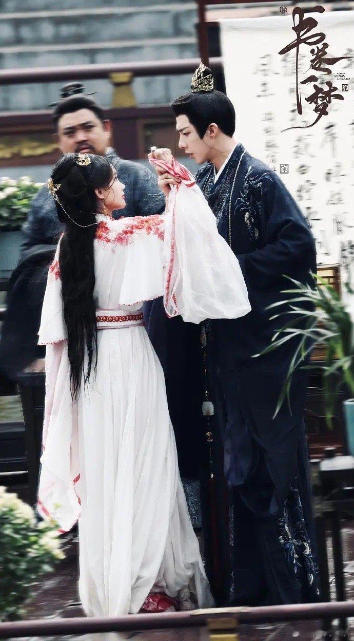 李一桐、刘宇宁书卷一梦路透，剧情是癫来复去的感觉 ​​​