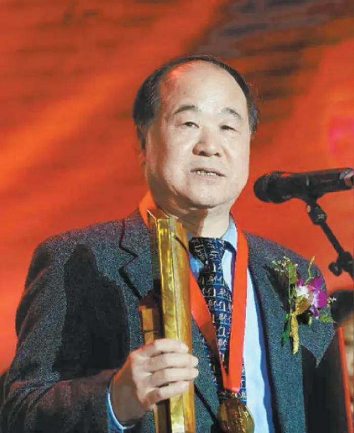 莫言又摊上事了！这次 critics 直接撕开了《丰乳肥臀》那块遮羞布
说这本被