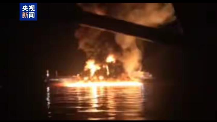 美伊博弈白热化：伊朗击沉美油轮，“对话谎言”被当场戳破，中东再临危局
 
当地时
