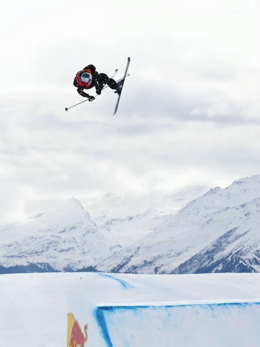 冬奥会马上到来 ，最让人期待的就是谷爱凌的精彩时刻，一系列的高难度动作行云流水，