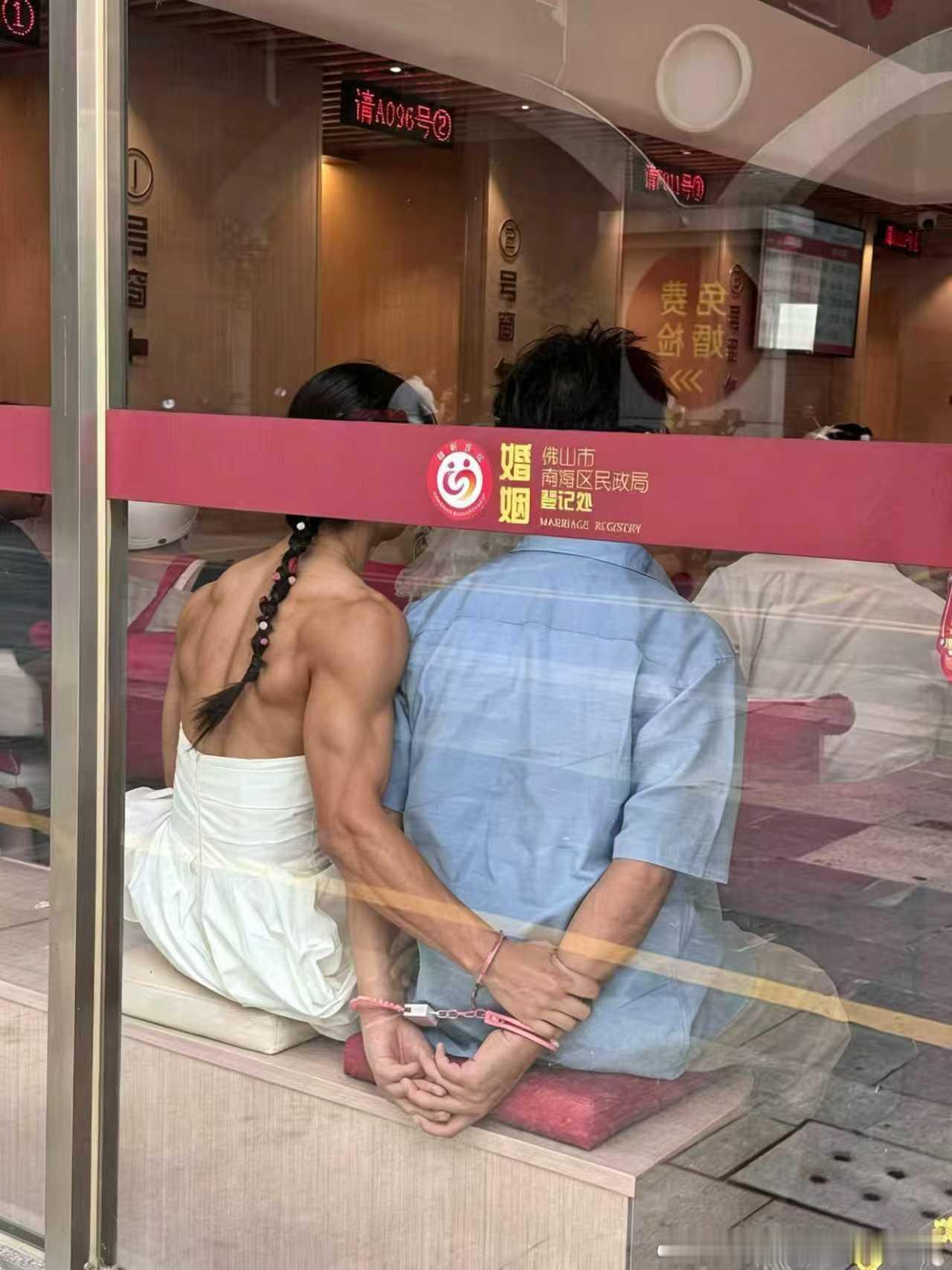 这啥破玩意，这是AI做的吗？ 