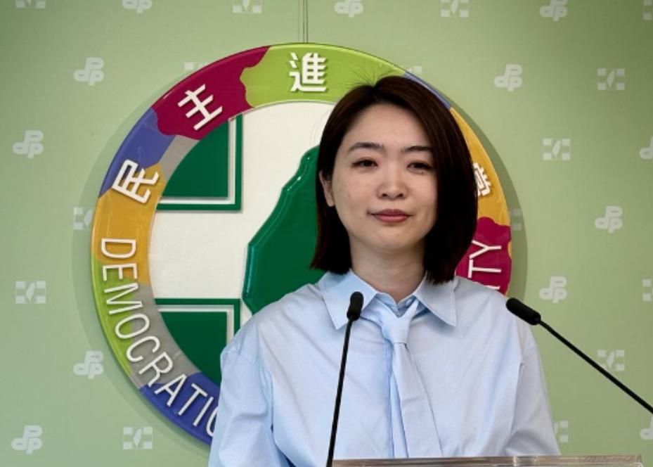 台民进党发布声明，

3月31日，针对郑丽文即将访问大陆，台湾省民进党发言人韩莹