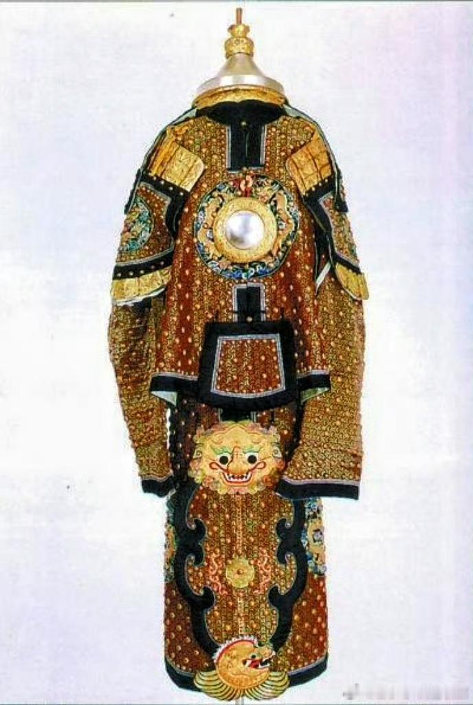 历史知识历史人物﻿﻿  北洋水师丁汝昌遗物       甲胄复原物，丁汝昌穿过的