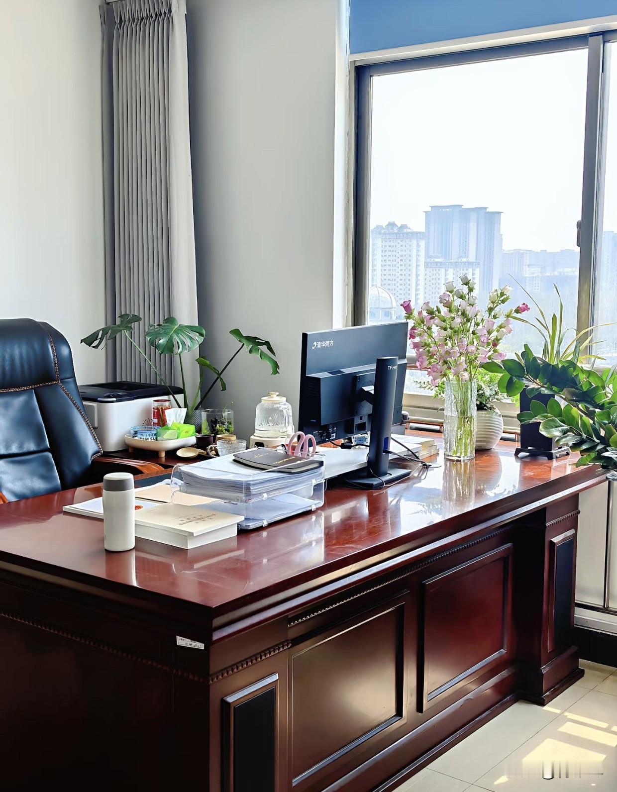 还有技术型工种，水电、汽修、工程师，有一技之长，踏实肯干靠谱的也会受到女孩子青睐