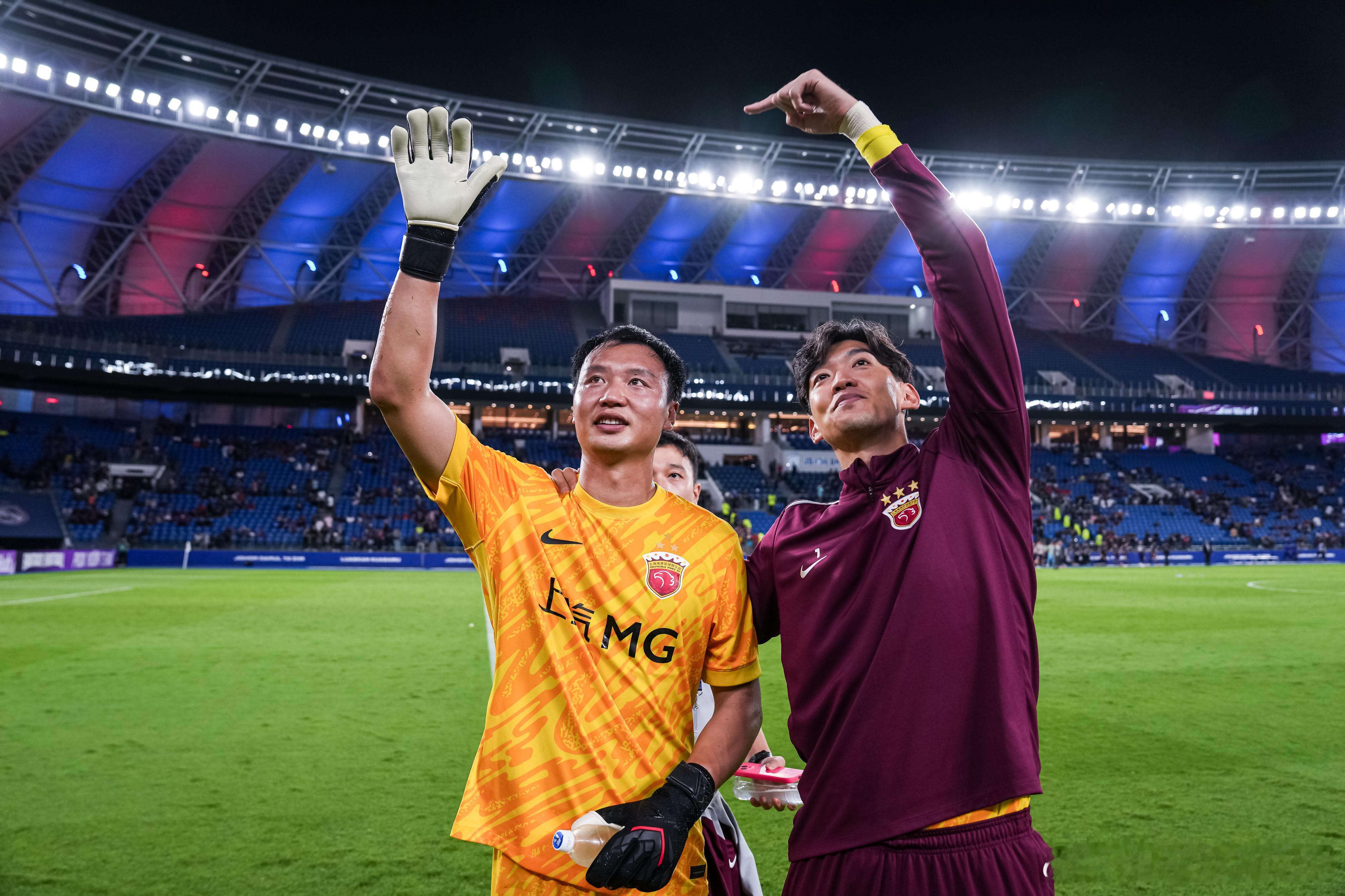 2026赛季，建议穆斯卡特学利物浦斯洛特的门将安排，一门守联赛，二门守杯赛，效果