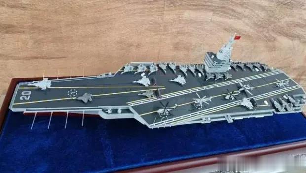  在003号福建舰还未形成战斗力之际，中国004型航空母舰早就被炒作起来。有外媒