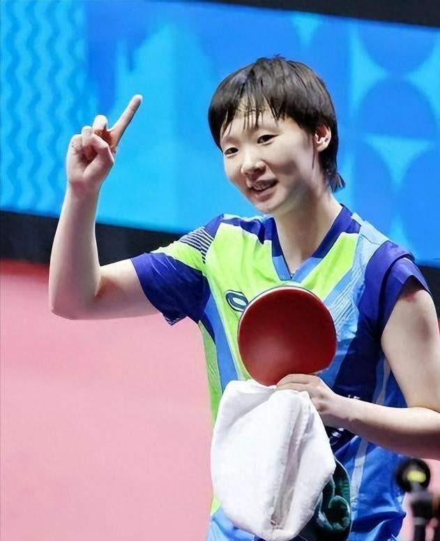 五局鏖战拒绝爆冷！王曼昱3-2险胜石洵瑶，领跑晋级大满贯八强！
