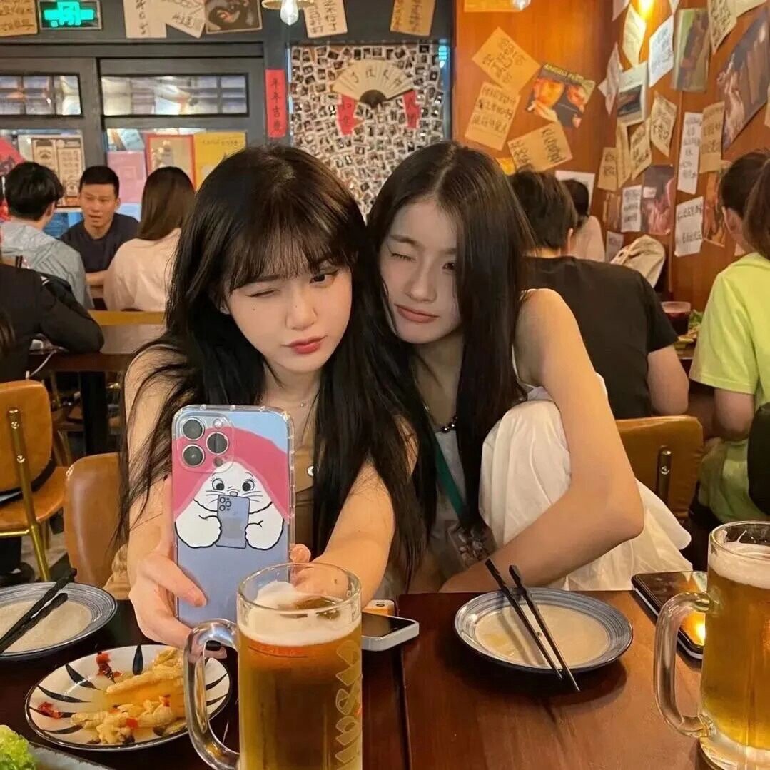 👧ིྀ ♡👧ིྀ说见就见朋友一聚，快乐有趣，在喜欢的状态中更新生活🌺 ​​