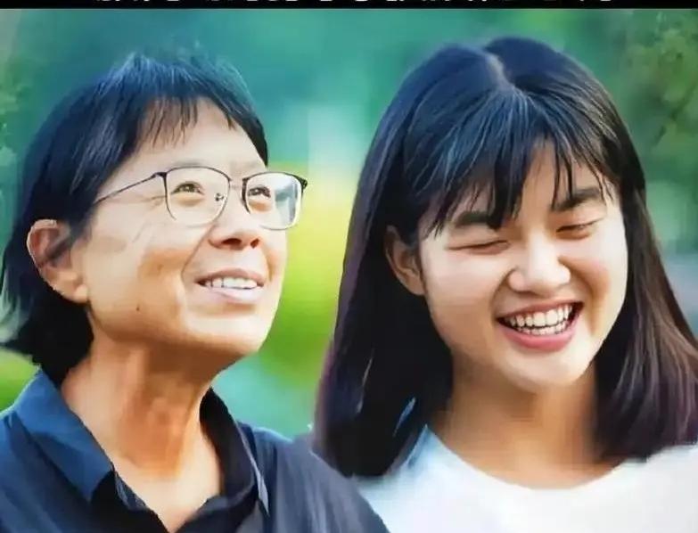 2015年，张桂梅遇到一个麻烦事：眼看马上开学了，可女高却还缺个数学老师，就在她