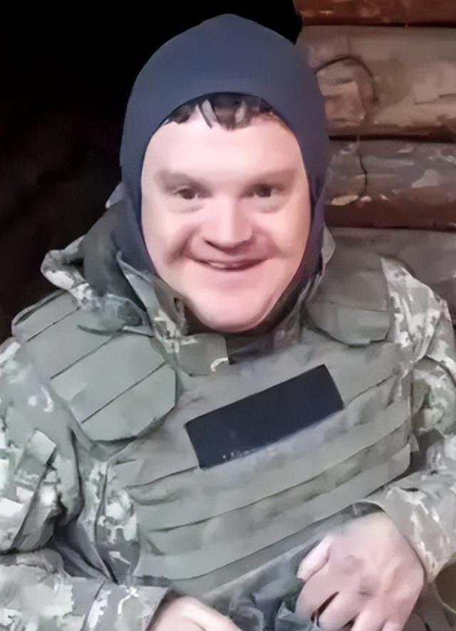 乌克兰战场上有一个叫谢廖沙的特殊士兵，他是一个唐氏综合征患者，可他却阴差阳错被送