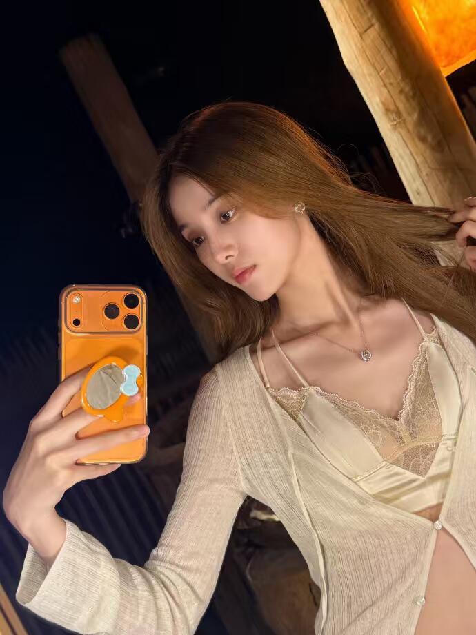 黄子韬徐艺洋互怼名场面上新了真的要被黄子韬徐艺洋笑死！螺蛳粉店即兴不押韵rap，