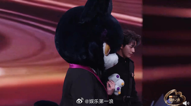 邓为牵喵娲娲登台邓为模仿难道聪明的我被骗了邓为模仿“难道聪明的我被骗了”，李兰迪