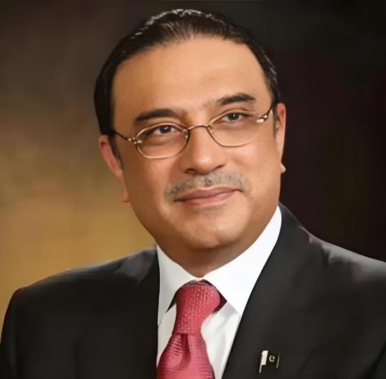 伊朗这场仗打到第四天，终于有个国家站出来说句公道话了。

谁也没想到，巴基斯坦的