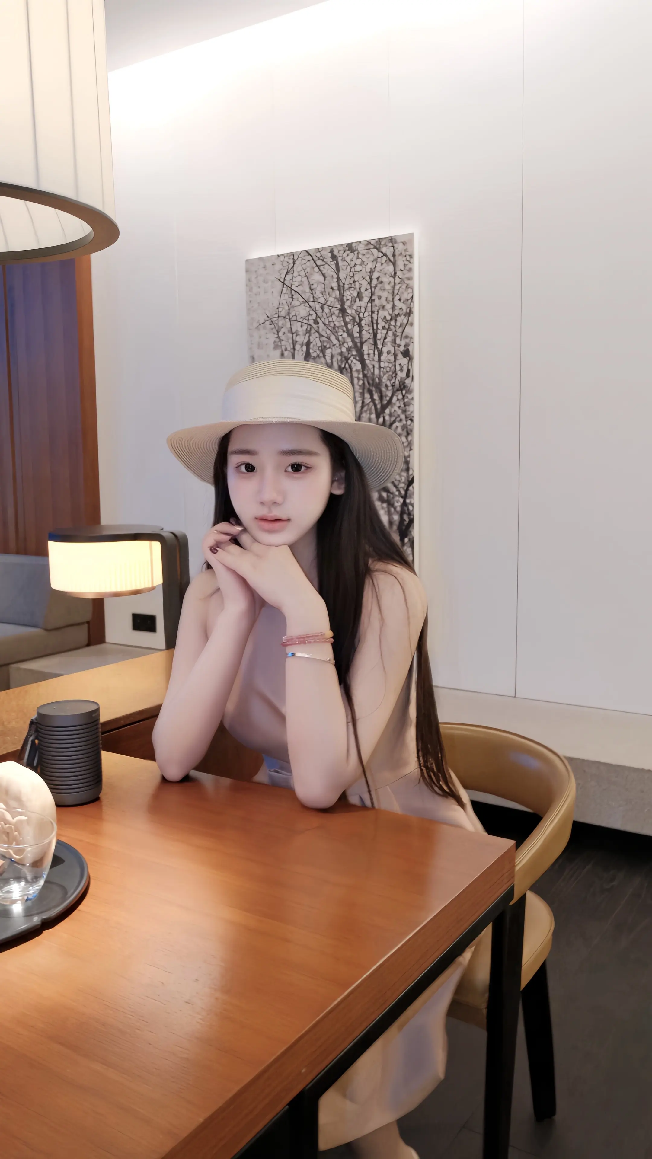 嗨 很高兴认识你 你只能看我