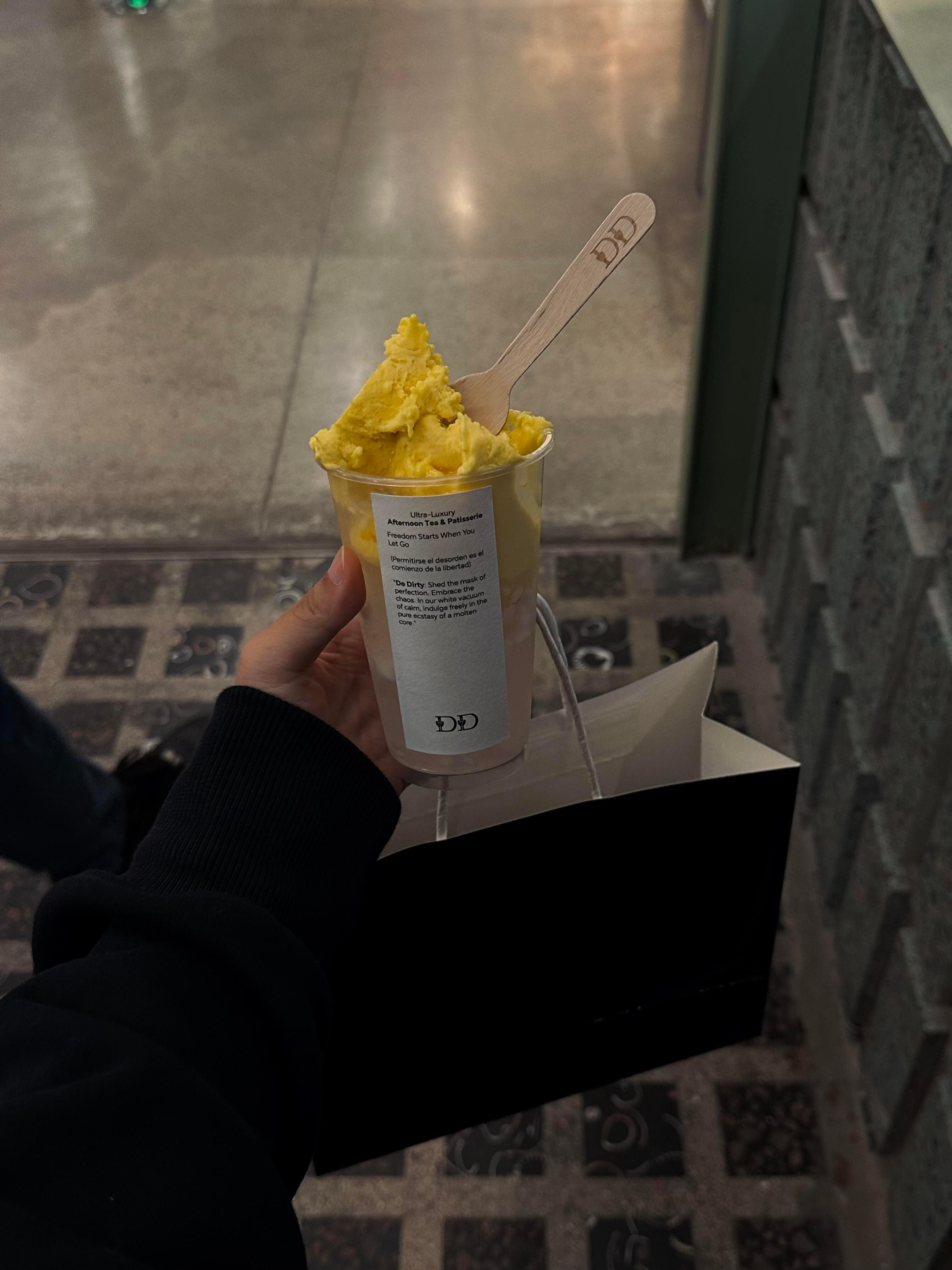 嘴上喊着我命由我不由天,现实是这班上了一天又一天。 