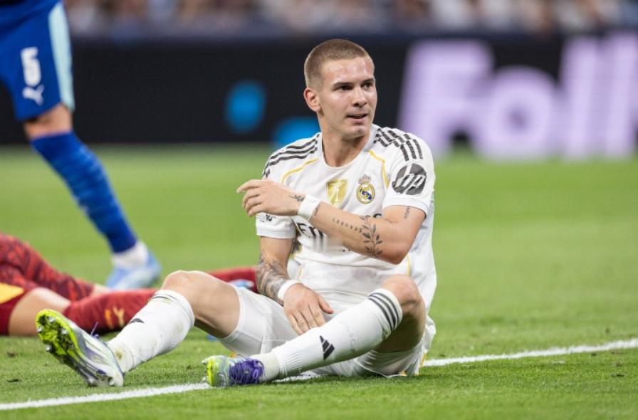 据《阿斯报》报道，马斯坦托诺在本周中的欧冠比赛表现糟糕，首发位置岌岌可危。在本周