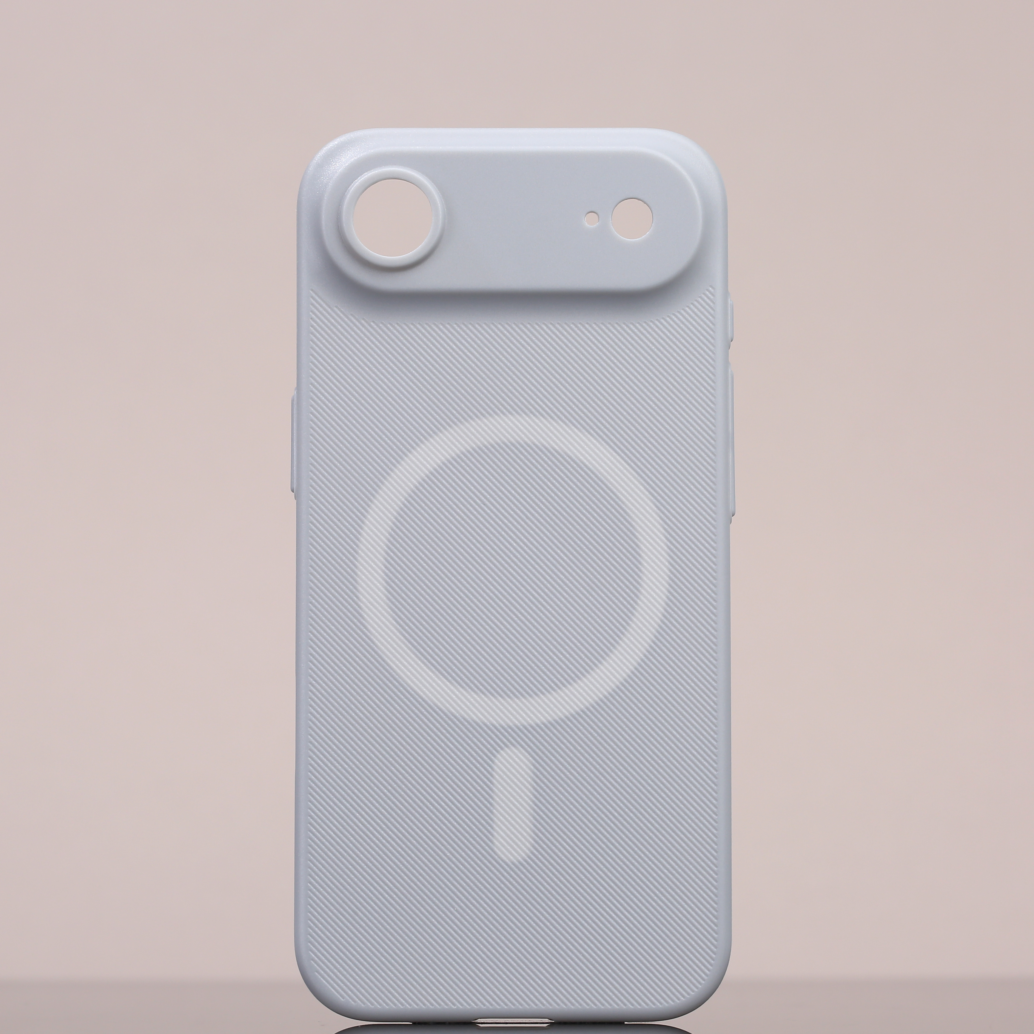 这壳子，我觉得会受欢迎大孔的才13克。 