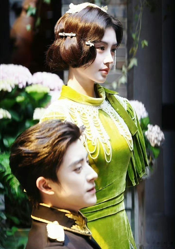 万花世界 鞠婧祎戏份看吧，粉丝天天吹大女主角，结果戏份一开拍就出幺蛾子，真让人唏