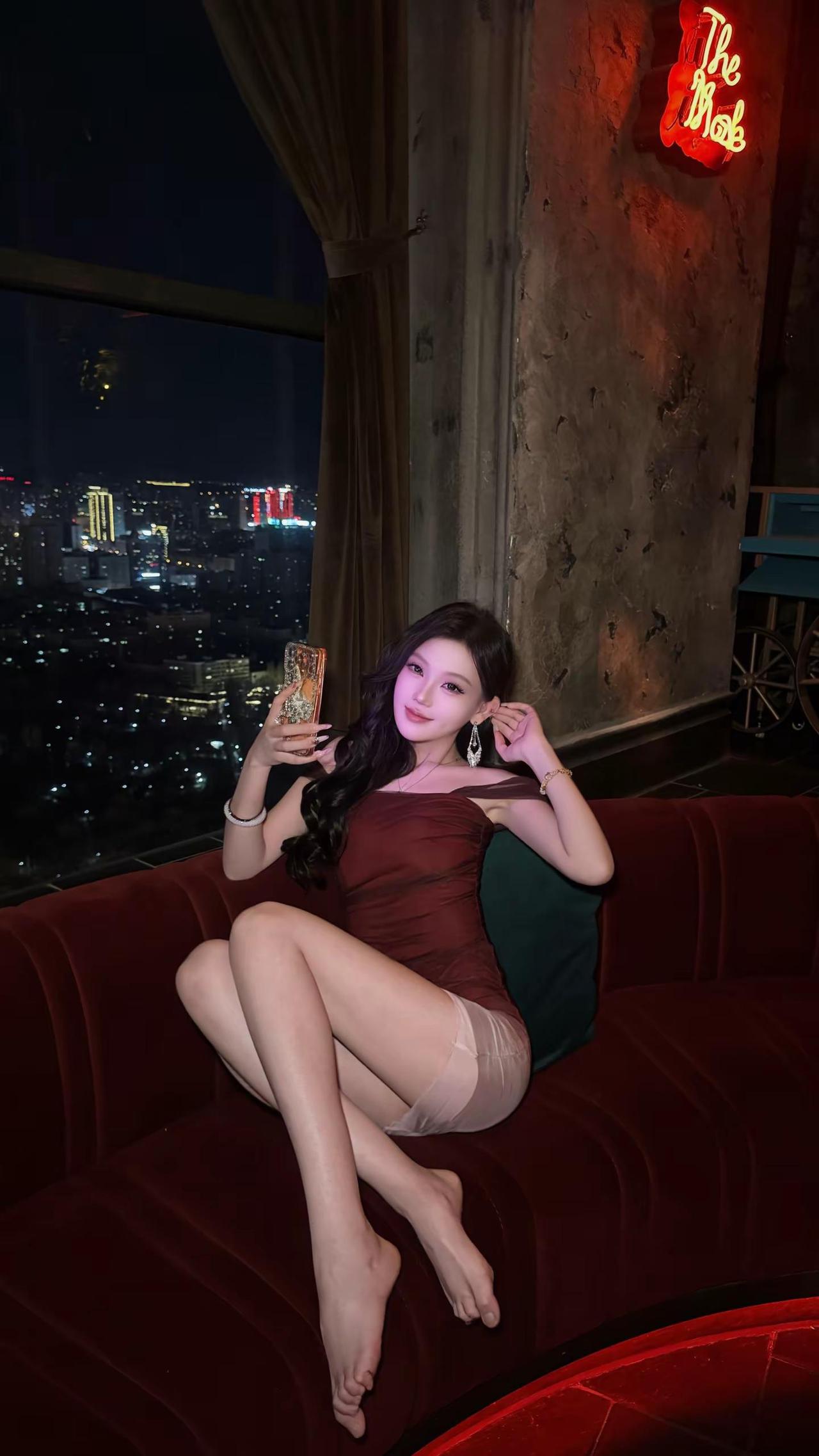 我这种女人没什么好说的 从头到脚都建模级别