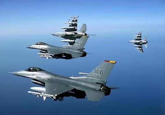 解放军预判了美军的行动，10架F-16战斗机全部被拦截！

春节期间美军在中国周