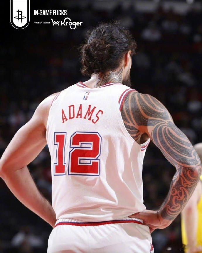 晴天霹雳！亚当斯赛季报销 火箭官方宣布，球队中锋史蒂文·亚当斯已成功接受左脚踝手